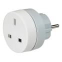 Adaptador estándar británico 2P + T a estándar Schuko